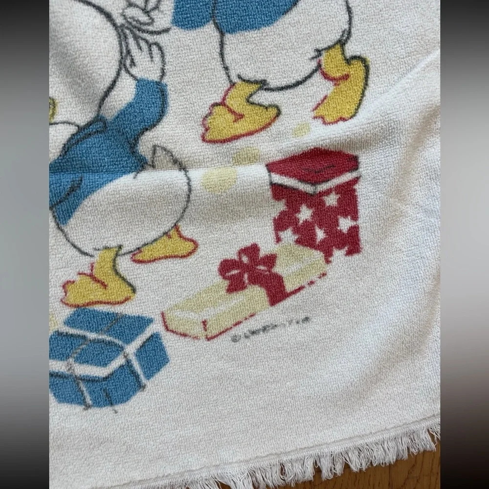 Walt Disney productions Wamsutta heritage 1970s all cotton bath towel‎ 39”x23”